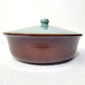 Red Wing USA Pottery Vintage Village Green 2 Quart Round Covered Casserole Dish